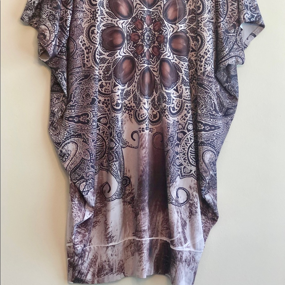 Pattern-Design Blouse - Picture 3 of 3